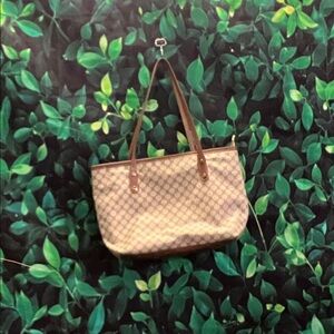 Giveaway/free Shipping